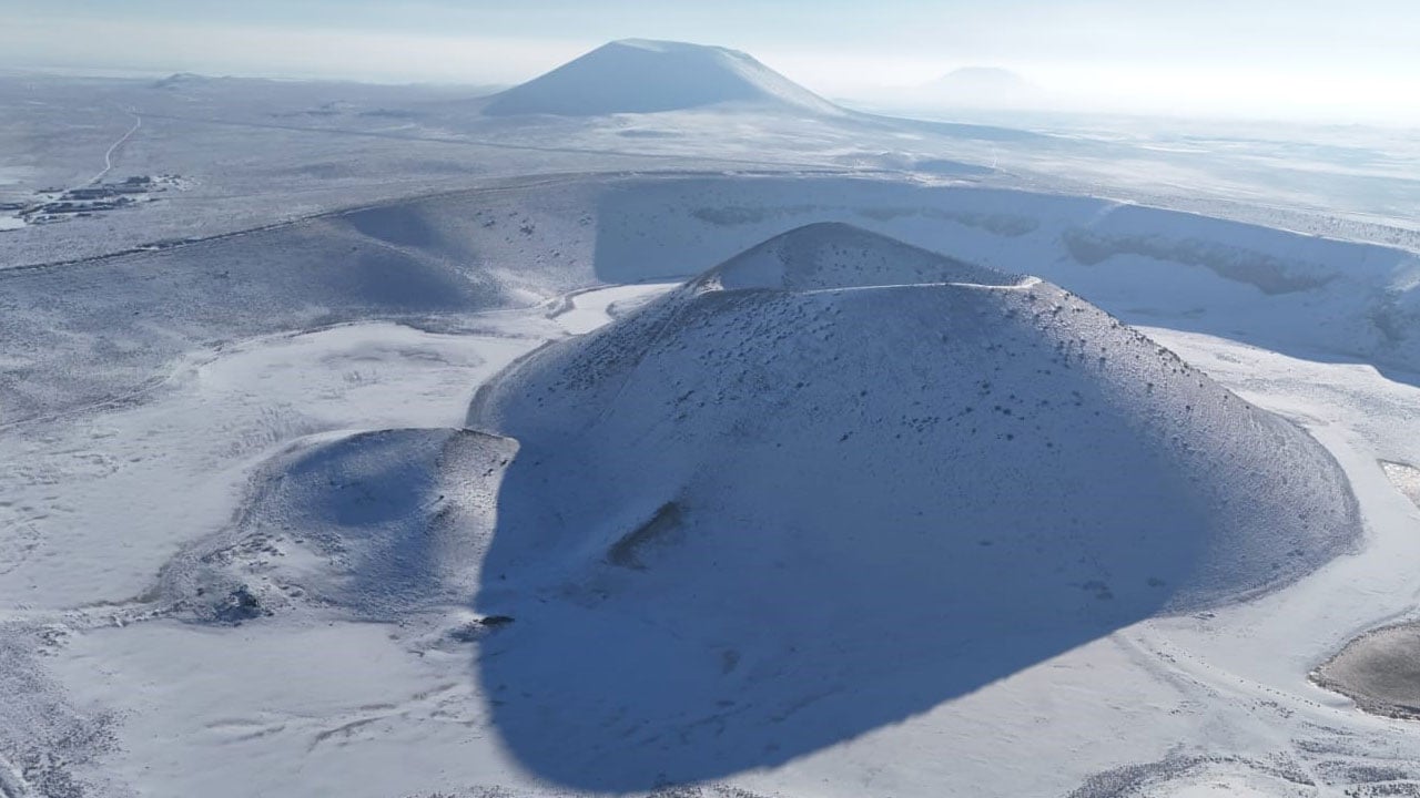 Hayran kalmamak elde değil! Meke Gölü'nde nefes kesen manzara
