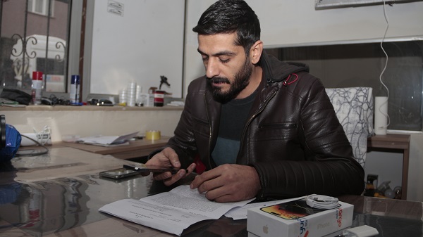 Foto - Hayret ki ne hayret! Hala bu tufaya düşenler var