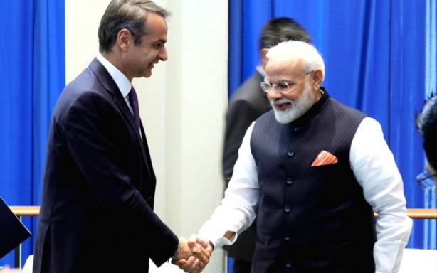 Foto - Hayret verici imza! Yunanistan, "TB2 SİHA'ları vurmak için füze yapıyoruz" diyen ülke ile anlaştı