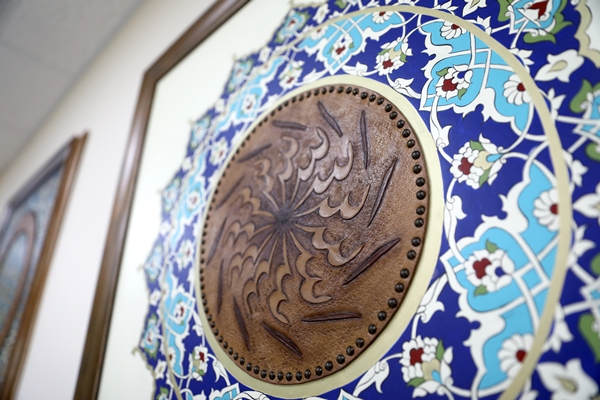 Foto - Hayvan derilerini işleyip tablo, çanta ve takıya dönüştürüyorlar