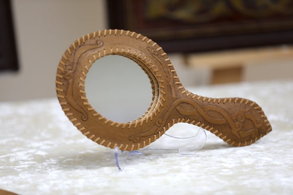 Foto - Hayvan derilerini işleyip tablo, çanta ve takıya dönüştürüyorlar