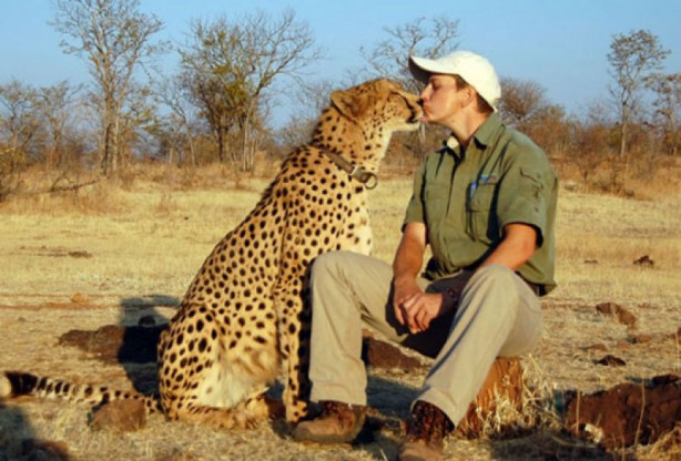 Foto - Hayvanlarla insanların tehlikeli yakınlaşması!