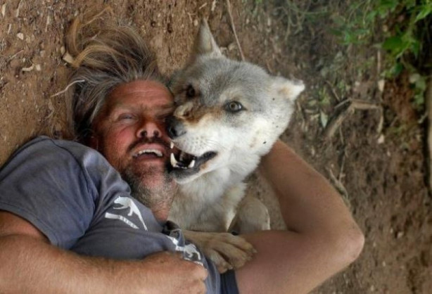 Foto - Hayvanlarla insanların tehlikeli yakınlaşması!