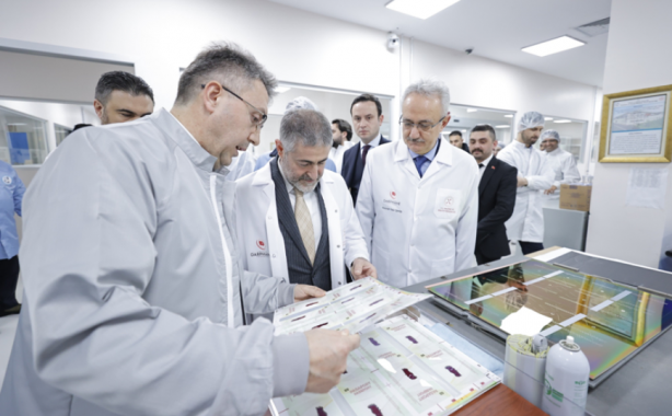 Foto - Hazine ve Maliye Bakanı Nureddin Nebati, Darphane'yi ziyaret etti