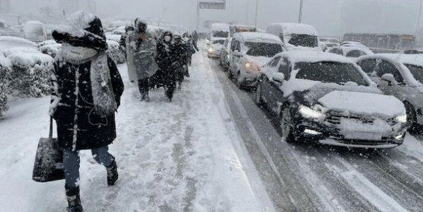 Hazır mısınız geliyor gelmekte olan! Lapa lapa kar yağacak