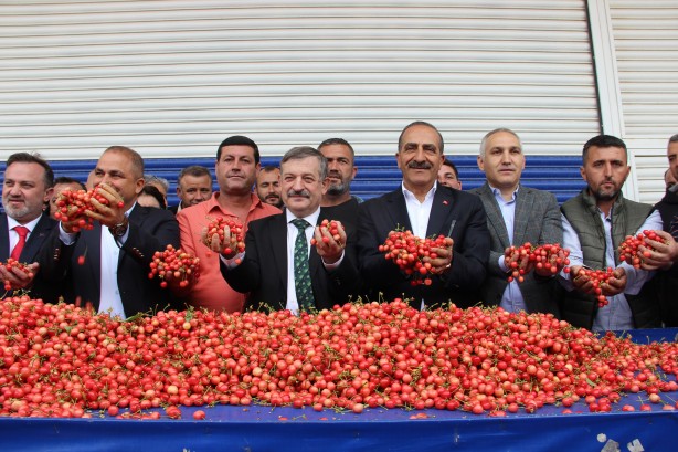 Hazır seçim de varken bu fırsat kaçmaz! Sözcü'ye 10 numara kiraz haberi