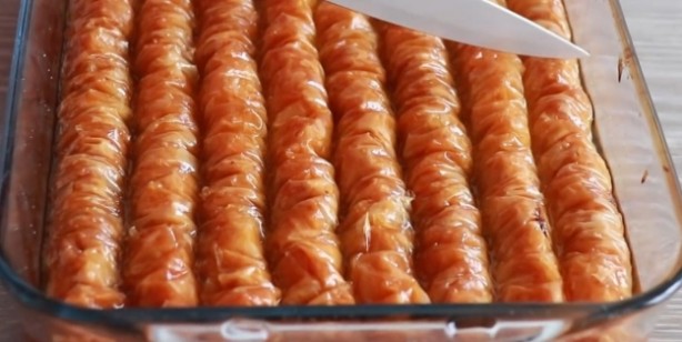 Foto - Hazır yufkadan burma baklava şerbeti nasıl ayarlanır? Bayram için burma baklava tarifi