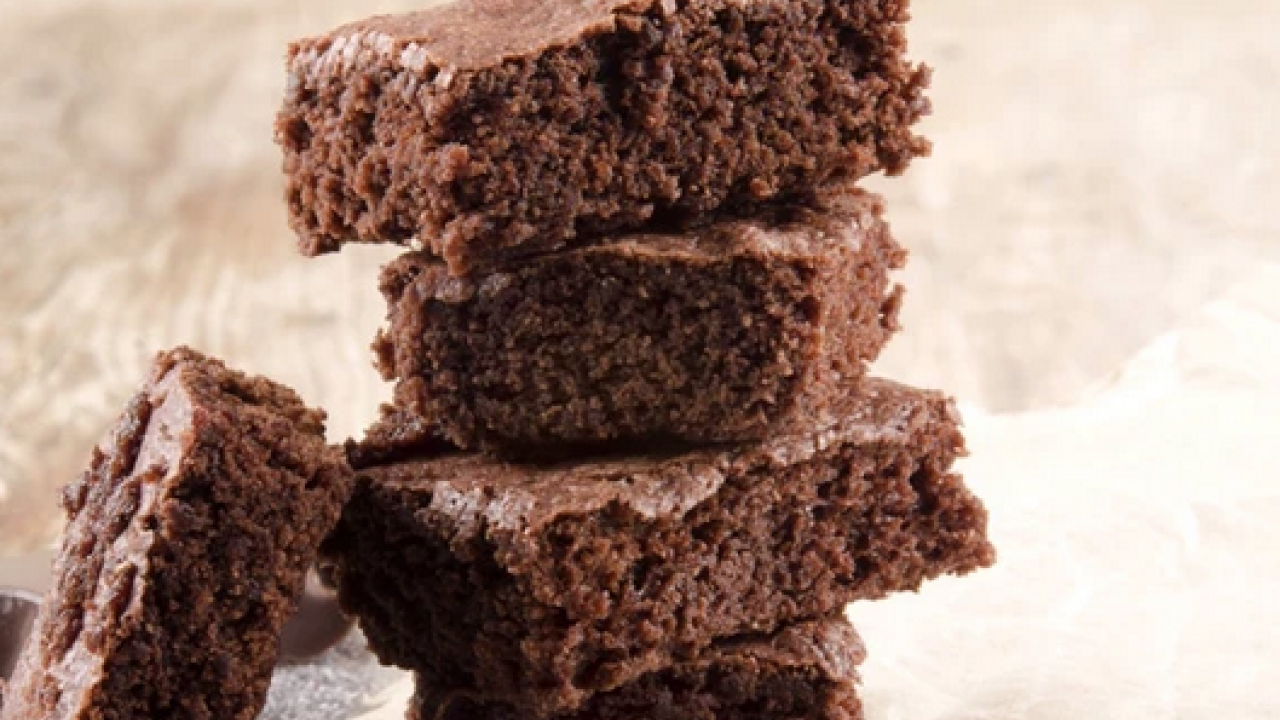 Kakaolu ıslak kek browni tarifi: Browni kek tarifi, içi yumuşacık kalıyor