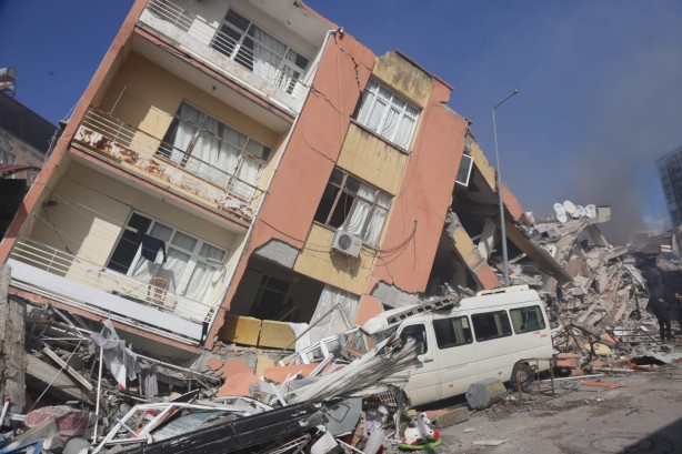 Foto - Hazırlıklı olun! Japon deprem uzmanı net konuştu: Beklenen deprem geliyor! O bölge için uyarı geldi: Zemin çok kötü! Özellikle…