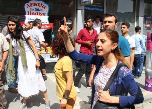 Foto - HDP binalarına saldırı