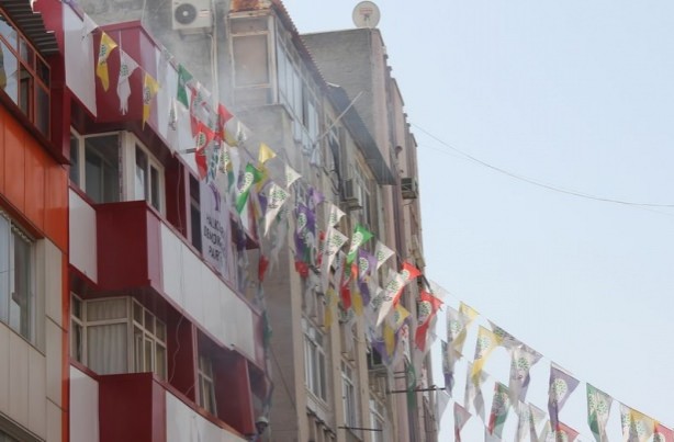 Foto - HDP binalarına saldırı