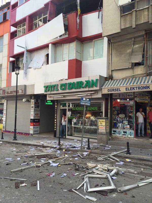 Foto - HDP binalarına saldırı