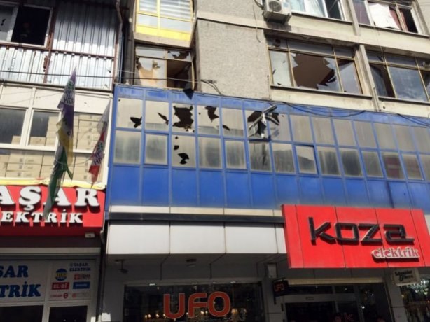 Foto - HDP binalarına saldırı