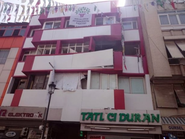 Foto - HDP binalarına saldırı