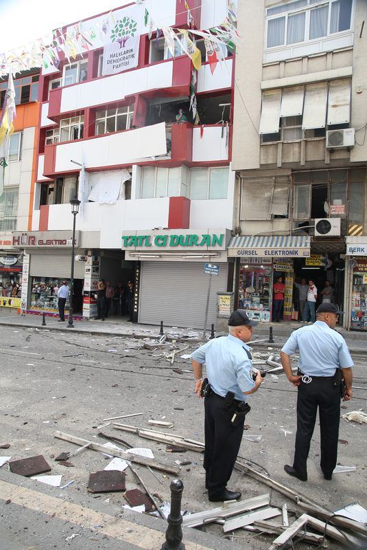 Foto - HDP binalarına saldırı