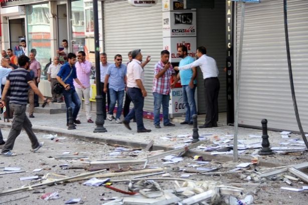 Foto - HDP binalarına saldırı