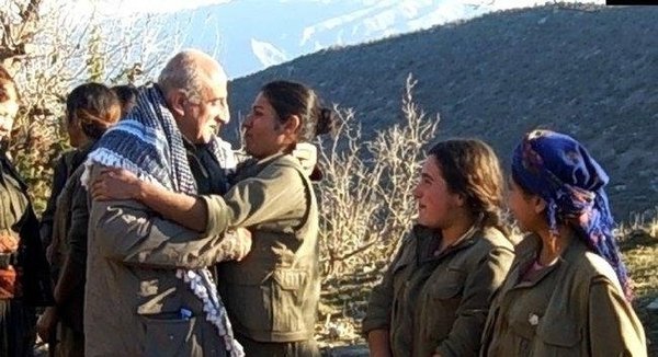 Foto - HDP'li Pervin Buldan, terörist mezarı başında Kemal Kılıçdaroğlu'na oy istedi! PKK ve HDP hız kesmiyor...