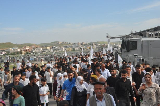 Foto - HDP'liler Cizre mitinginden sonra polise saldırdı!