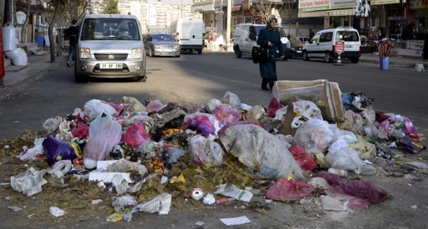 Foto - HDP'nin çağrısıyla sokaklar çöplüğe döndü