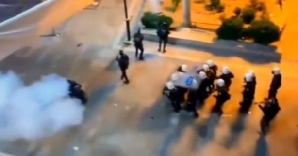 HDP'nin seçim bürosu açılışında Öcalan’a özgürlük istediler