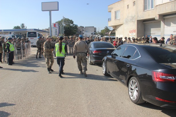 Foto - HDP'nin teröristlere desteğine asker izin vermedi!