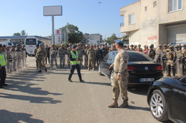 Foto - HDP'nin teröristlere desteğine asker izin vermedi!
