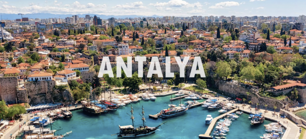Hedef yolunda ilerleniyor! Antalya'ya iki ayda 500 bin turist akın etti!
