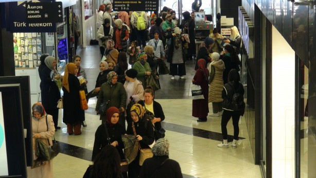 Foto - Hediye altın olunca uzun kuyruk oluştu! 4 gün devam edecek