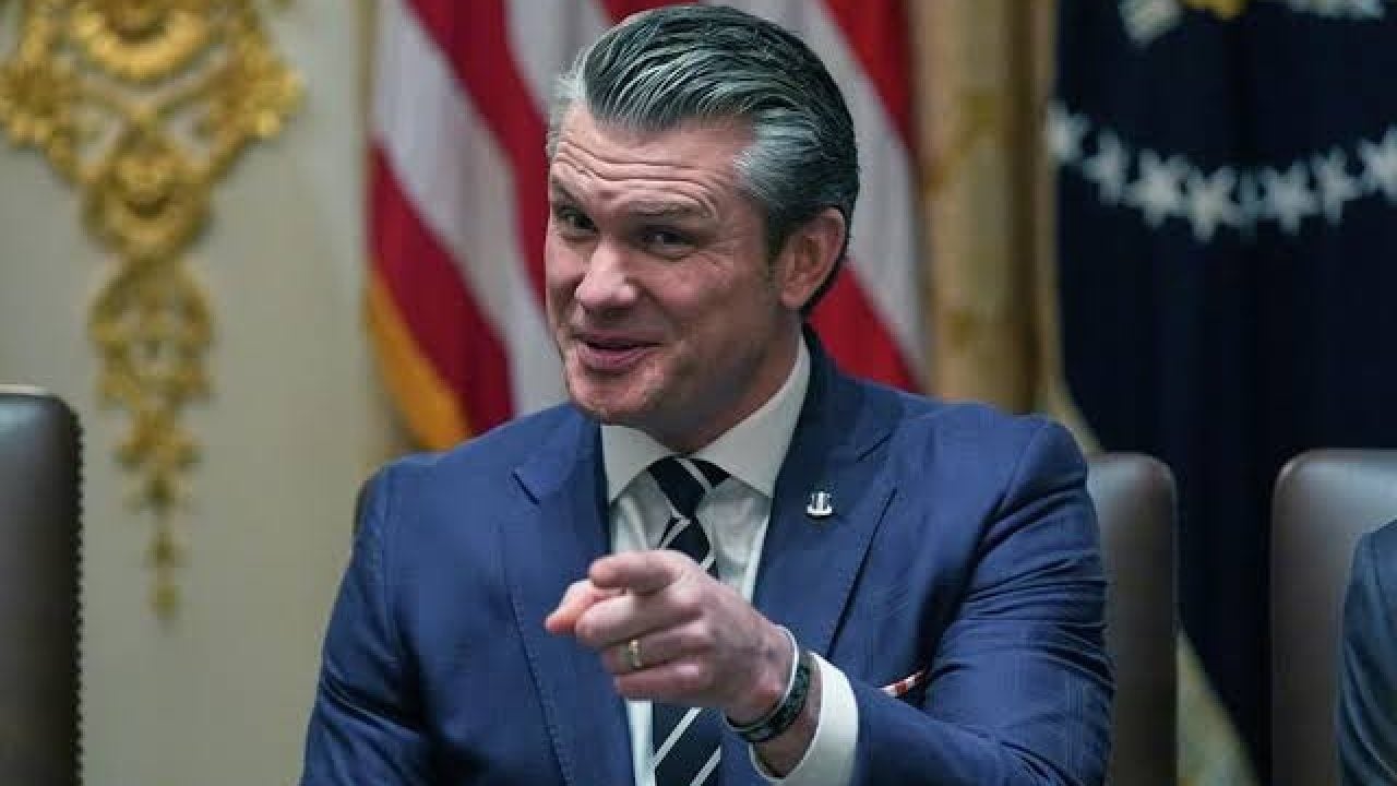 Foto - Hegseth’ten İran’a tehdit: Masada vazgeçmezse yıkımla karşılaşacak