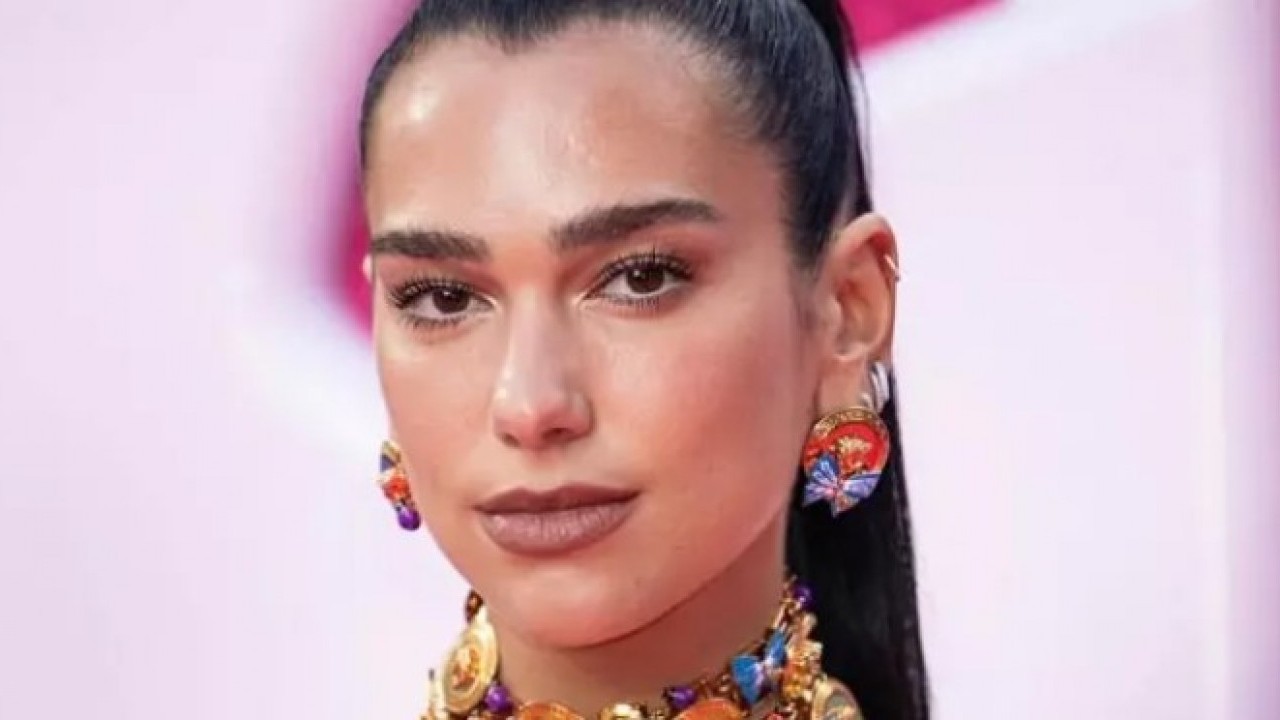 Foto - Helal olsun sana: İsrail yanlısı menajerine acımadı!