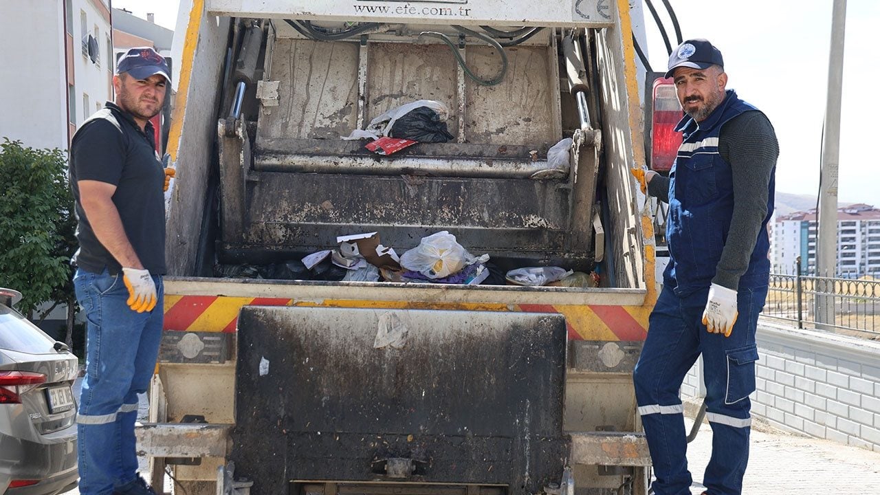 Foto - Helal olsun sana, koca yürekli adam! Bulduğu 600 bin lirayı sahibine ulaştırdı