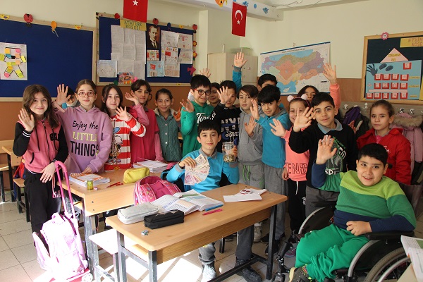 Foto - Helal olsun sana! Minik öğrenci öyle bir laf etti ki…