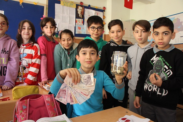 Foto - Helal olsun sana! Minik öğrenci öyle bir laf etti ki…