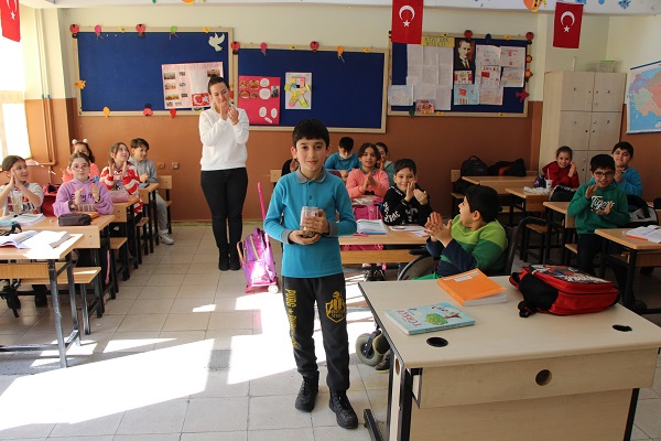 Foto - Helal olsun sana! Minik öğrenci öyle bir laf etti ki…