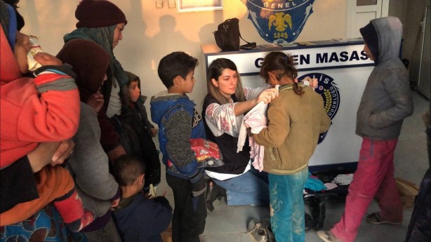 Helal olsun Türk polisine! Sözde medeni Avrupa'ya insanlık dersi 