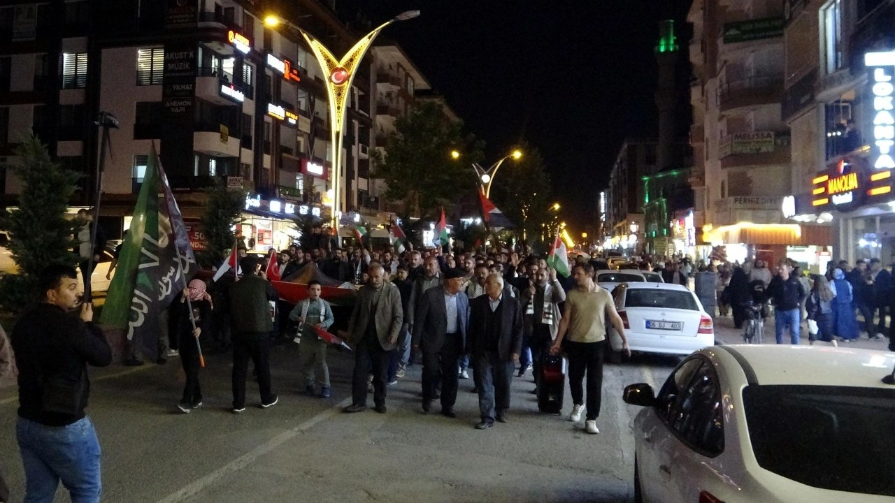 Helal olsun Van! Gazze'ye destek yürüdüler