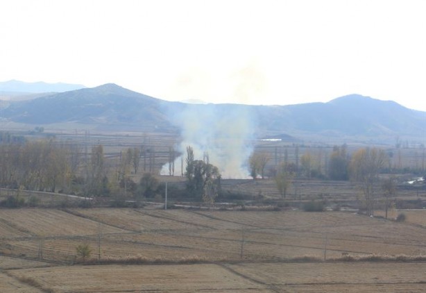 Foto - Helikoptere el sallayıp aracını kurtardı! Yer: Çorum