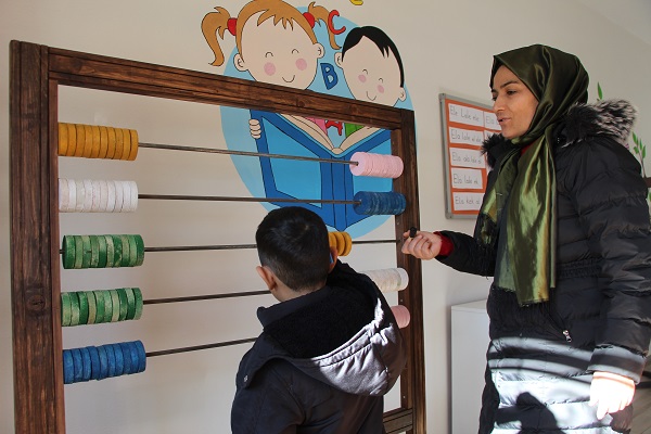 Foto - Hem çocuklar hem de kadınların yüzü güldü! Eski köy okulu gelir kapısı oldu