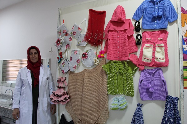 Foto - Hem çocuklar hem de kadınların yüzü güldü! Eski köy okulu gelir kapısı oldu