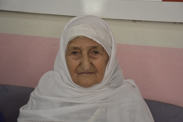 Foto - Hem İspanyol gribini hem de Covid-19'u yendi! 106 yaşındaki Emine Nine gençlere örnek oldu