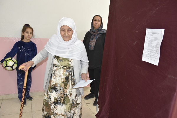 Foto - Hem İspanyol gribini hem de Covid-19'u yendi! 106 yaşındaki Emine Nine gençlere örnek oldu