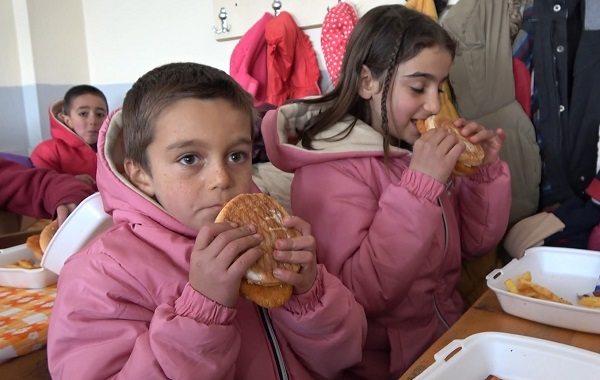 Foto - Hem kalpleri hem elleri ısındı! Hayatlarında ilk kez bu mutluluğu yaşadılar