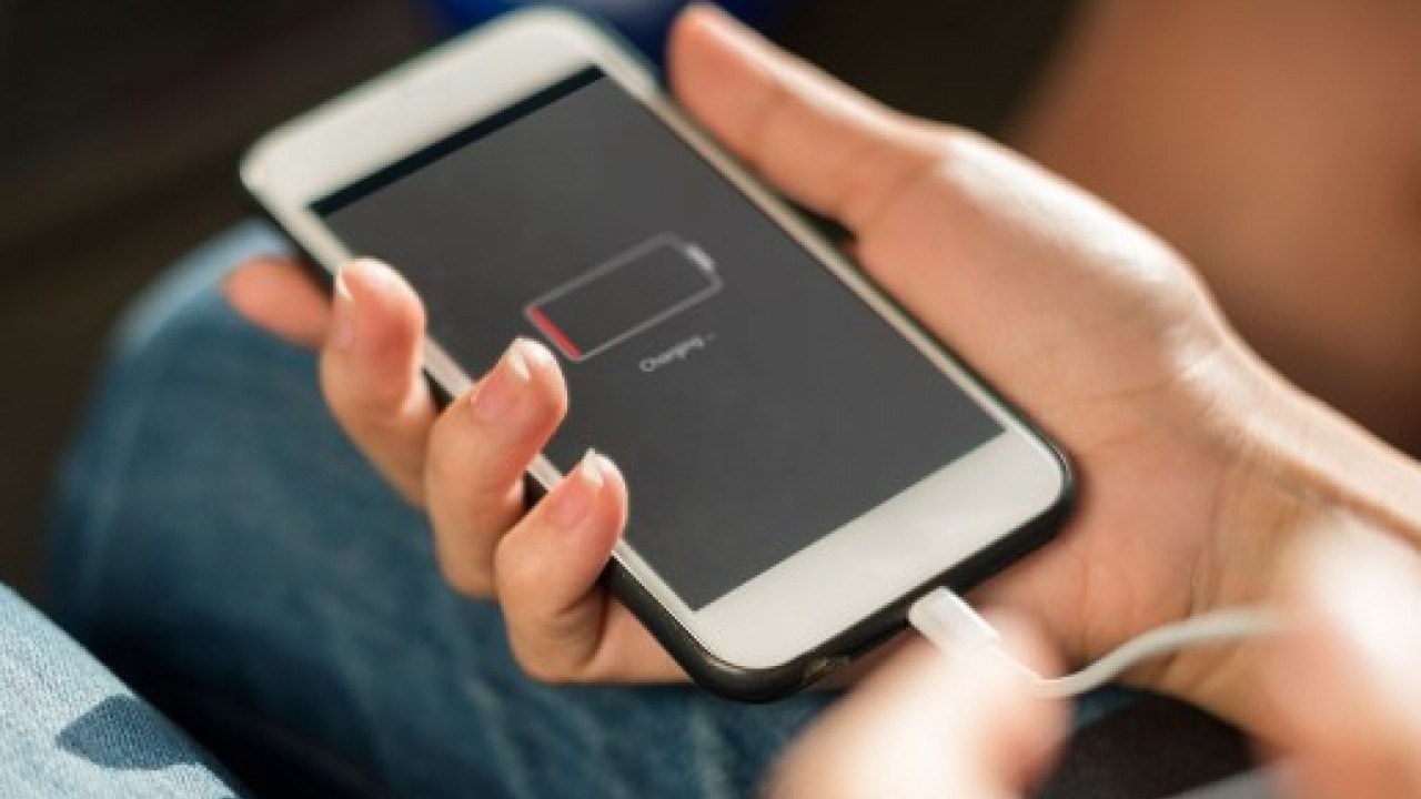 Foto - Hem malınız hem de canınız tehlikede: Telefonu şarja takarken bu hataya dikkat