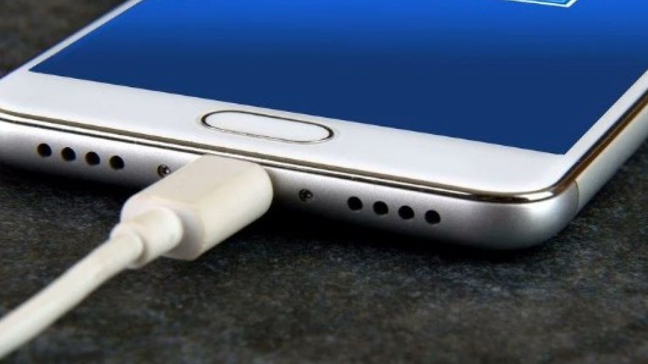 Hem malınız hem de canınız tehlikede: Telefonu şarja takarken bu hataya dikkat
