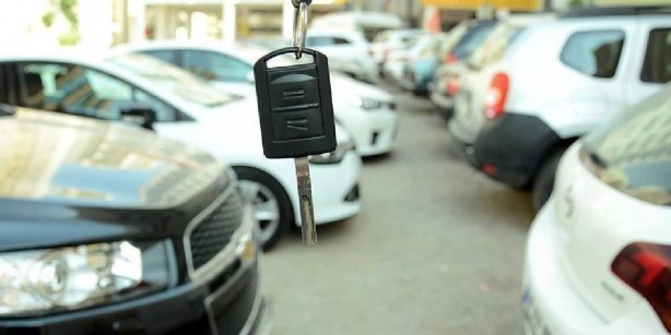 Foto - Hem parayı cebe atıyorlar hem aracı götürüyorlar! Son pişmanlık fayda etmiyor! Araç alacaklar dikkat! Şimdi de bu dolandırıcılık yöntemi çıktı