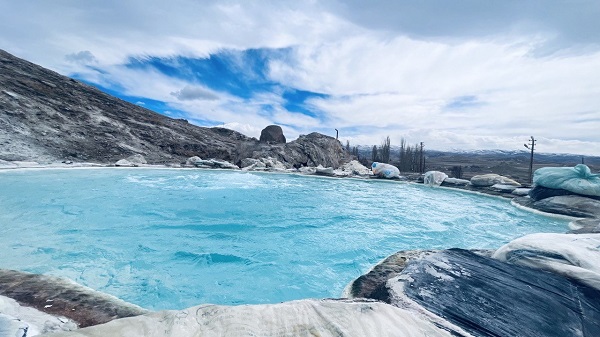 Hem ruha hem bedene şifa veriyor | Dört mevsim boyunca burada su soğumuyor! 
