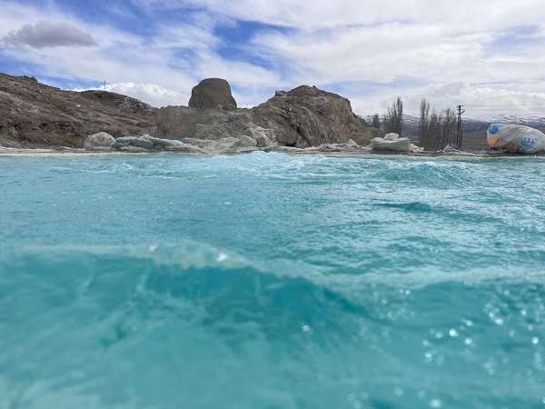 Foto - Hem ruha hem bedene şifa veriyor | Dört mevsim boyunca burada su soğumuyor! 
