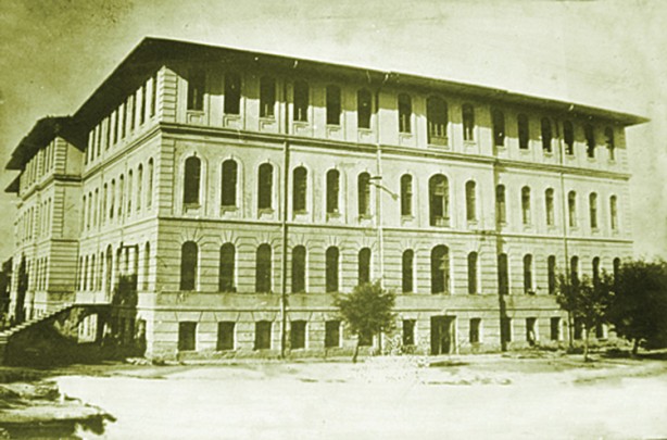 Foto - Hem vatan-millet diyeceksin, hem milletin parasına el koyacaksın: İhanetin böylesi