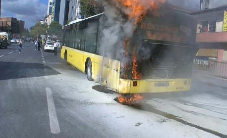 Foto - Hem yanıyor hem soyuluyor! Adrese teslim ihaleler İETT'yi çökertti