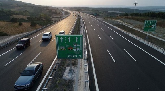 Foto - Hem yeni otoyol hem SHT! İstanbul-Ankara arası hızlanacak! Bakan Uraloğlu'ndan heyecanlandıran açıklamalar